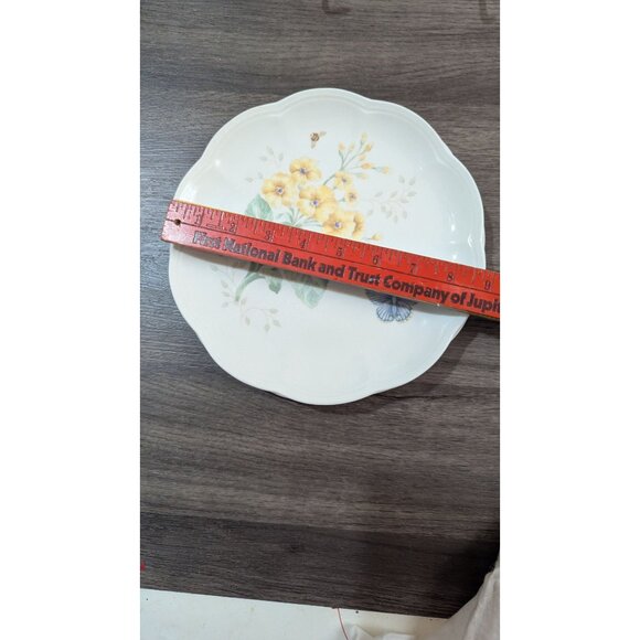 Lenox Butterfly Meadow Luncheon Plates 9-Inch Floral & Butterfly Set Of 2 Porcel - Picture 7 of 7